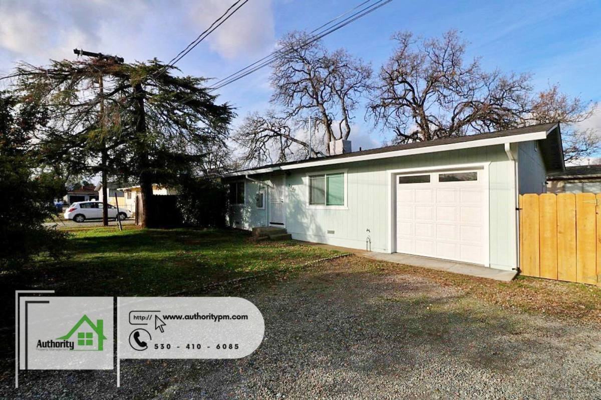 2835 Reservoir Ln - Photo 2 of 10