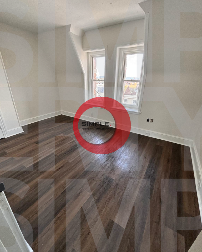 427 N 11th St - Photo 2 of 5