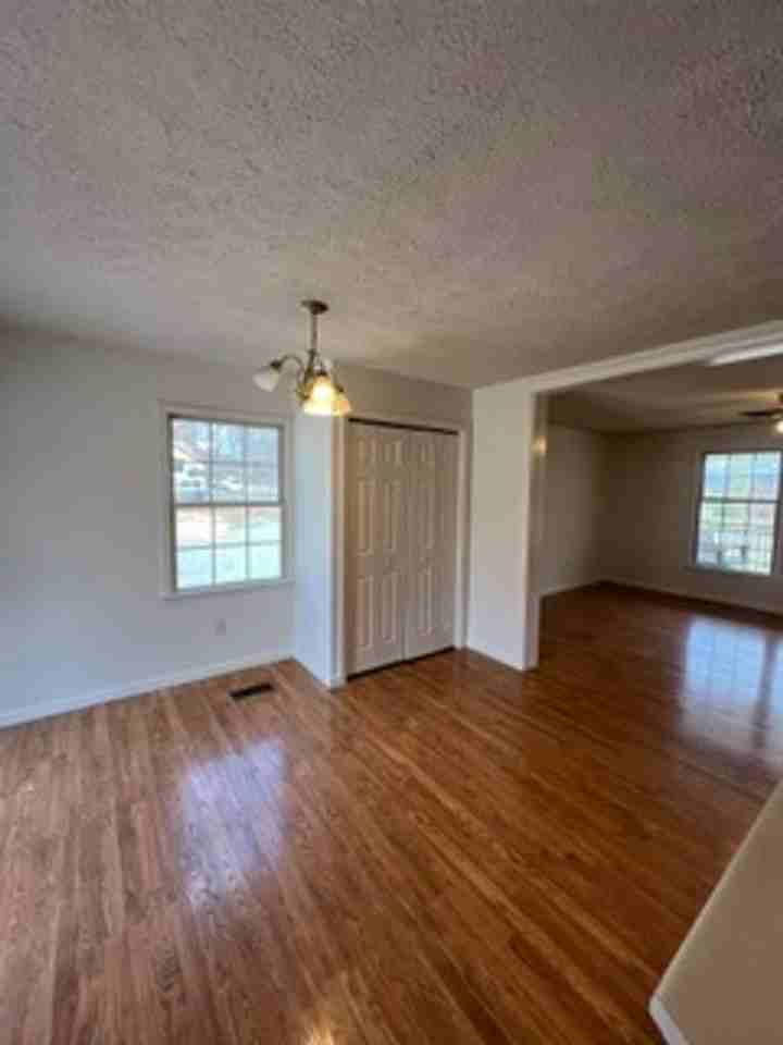 95 Amber Woods Dr - Photo 7 of 33