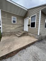 featured image of 926 W Walnut St