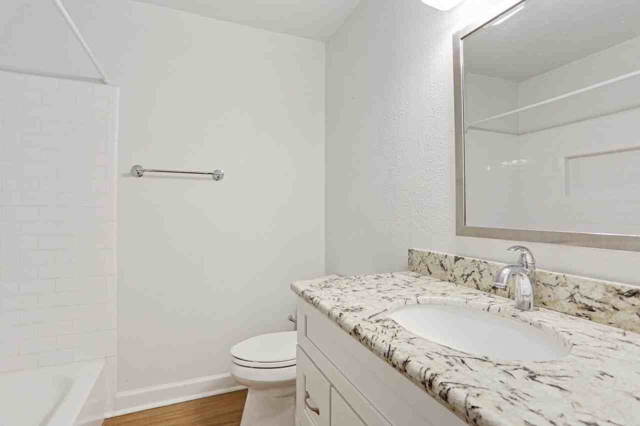 Carrollton - Photo 5 of 8