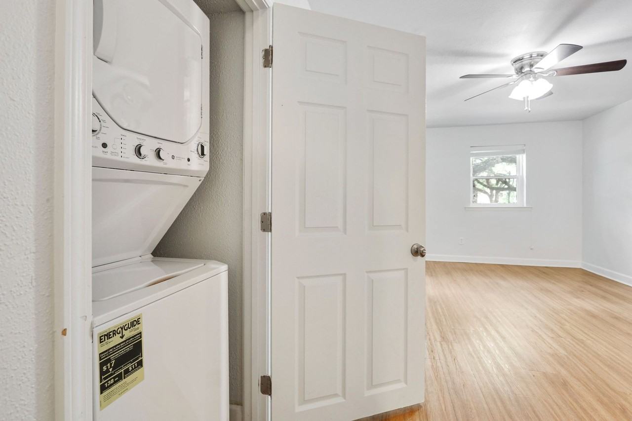 Carrollton - Photo 7 of 8