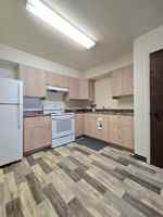 featured image of 904 Thomas Ave