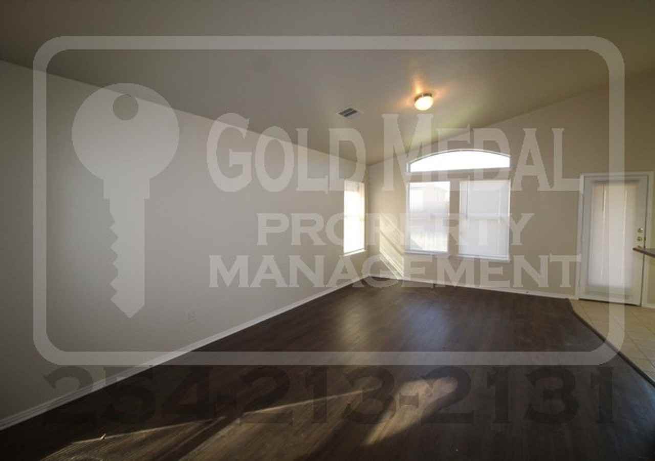 5103 Willamette Ln - Photo 3 of 23