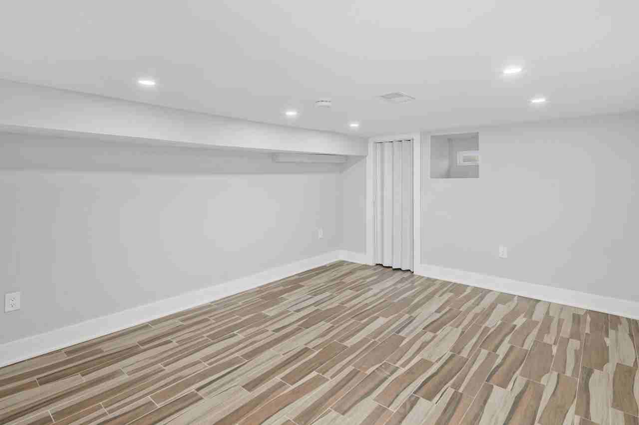 2522 Nicholas St - Photo 5 of 20