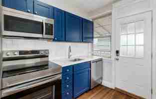 featured image of 1014 Oakview Pl
