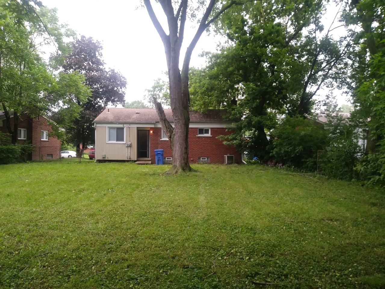 30043 Grandview St - Photo 4 of 9