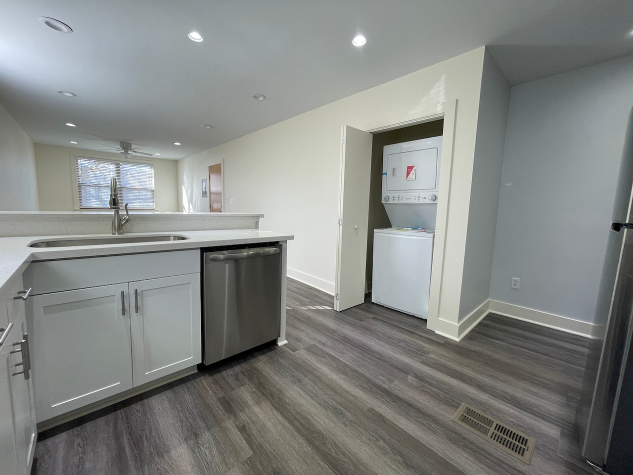 111 Elmeer Ave #A - Photo 6 of 13