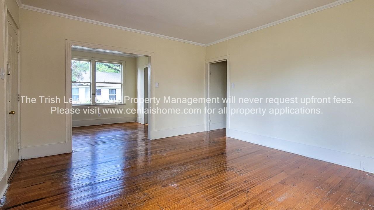 2432 Elliott St - Photo 5 of 10