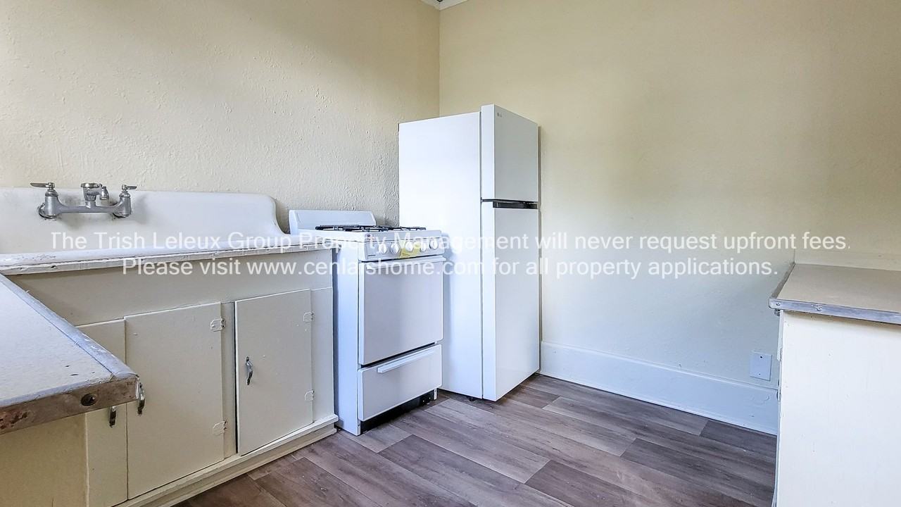 2432 Elliott St - Photo 7 of 10