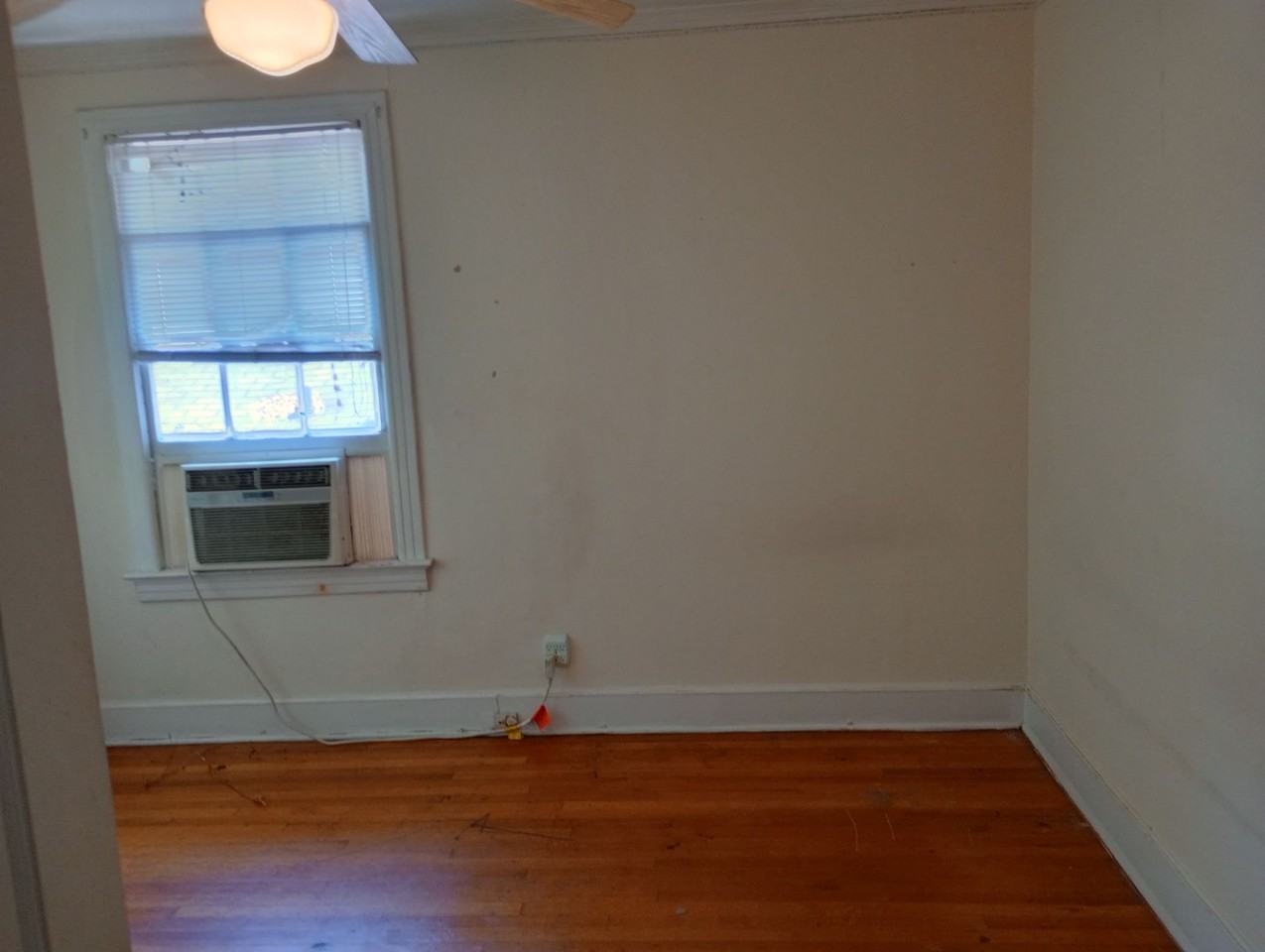 2434 Elliott St - Photo 7 of 15