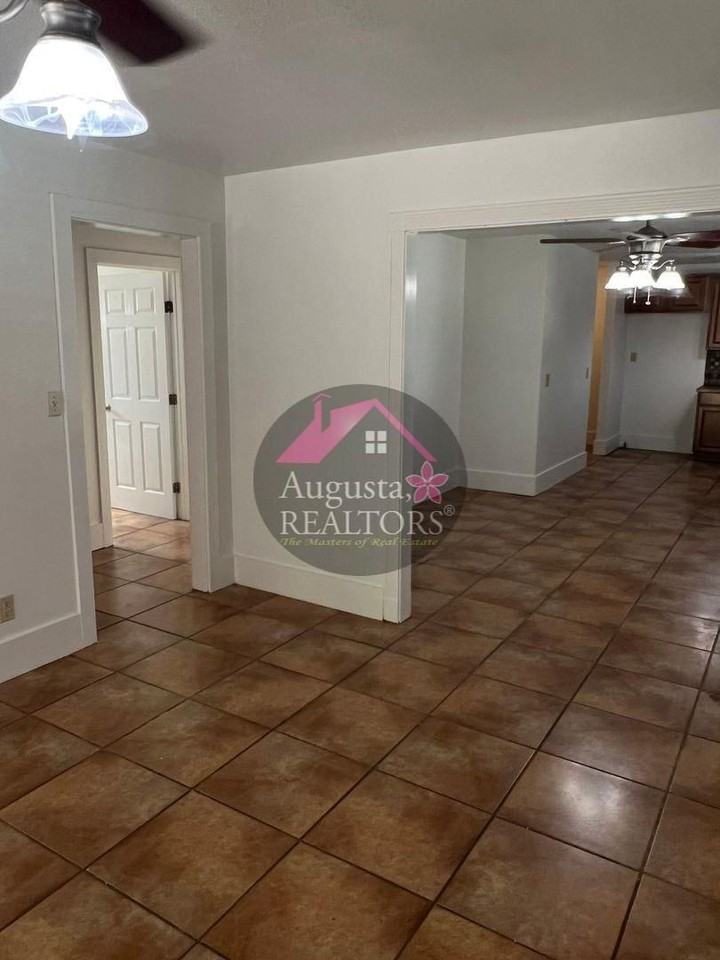 KC-1209 Bawcom - Photo 4 of 21