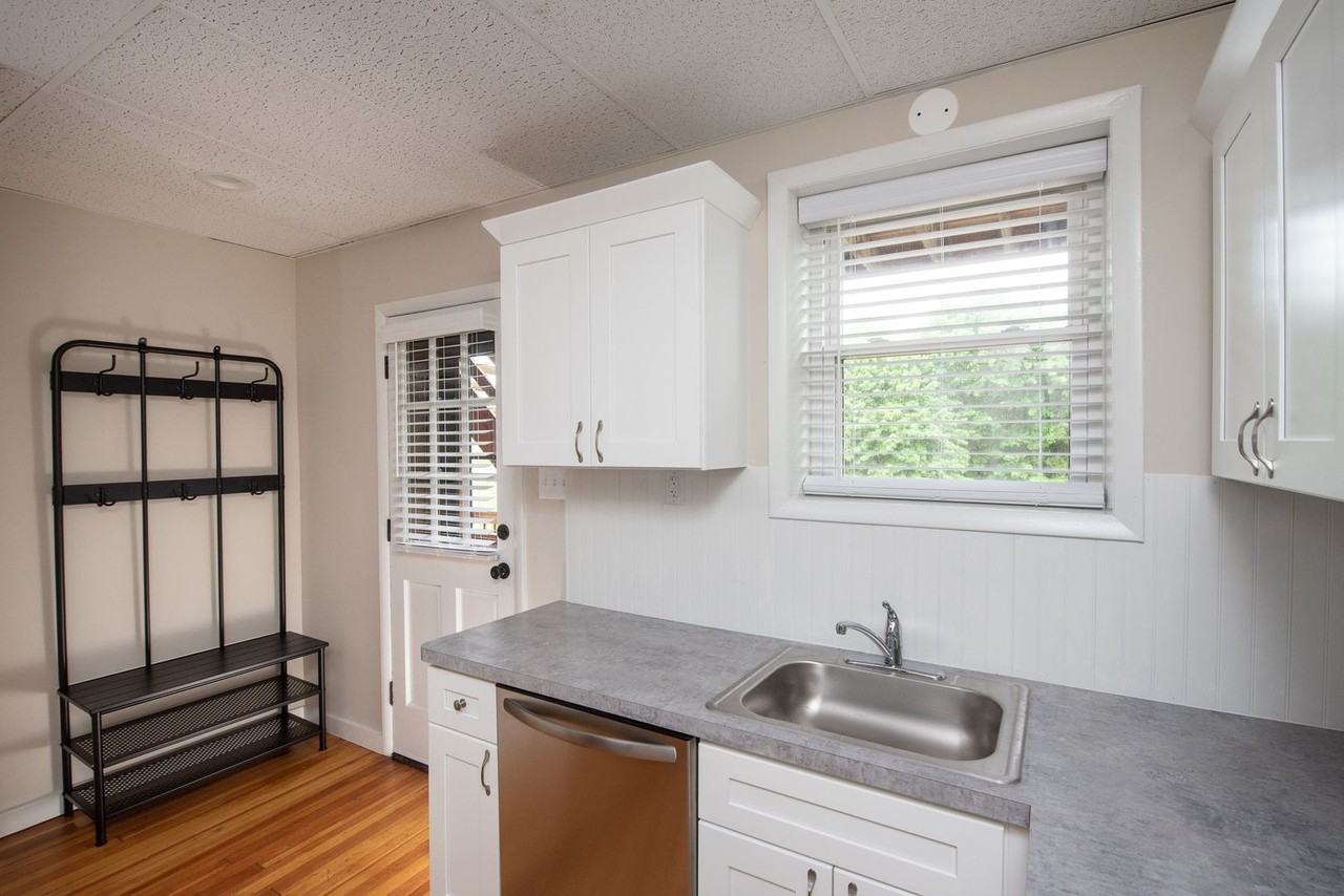 Warsaw - Photo 6 of 28