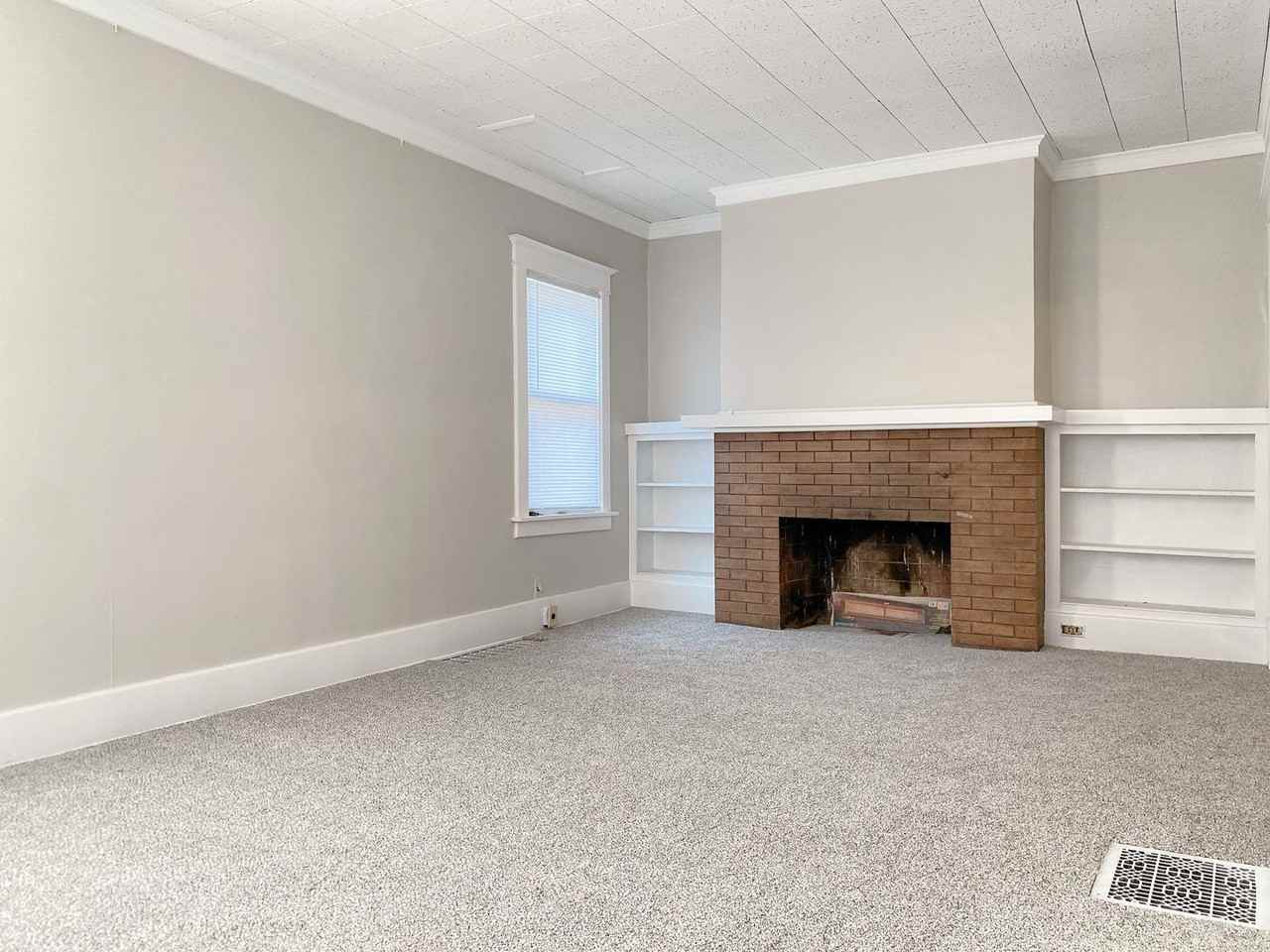 2436 Laurel Ave - Photo 5 of 39