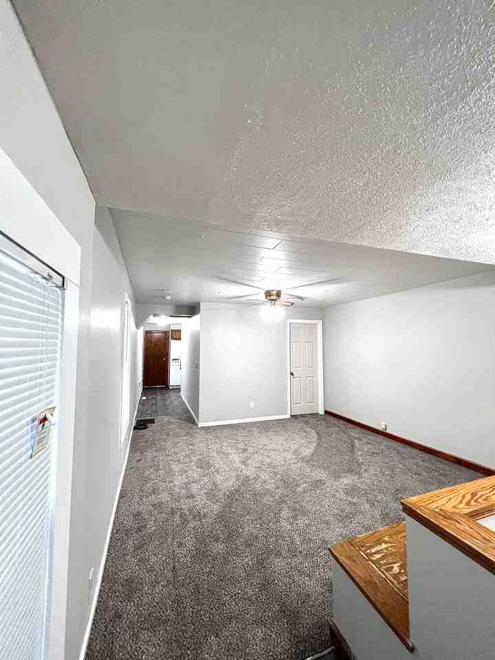 2716 S 25th St - Photo 4 of 22