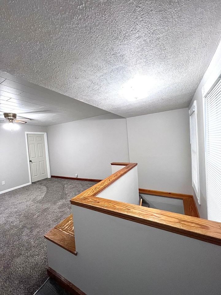 2716 S 25th St - Photo 5 of 22