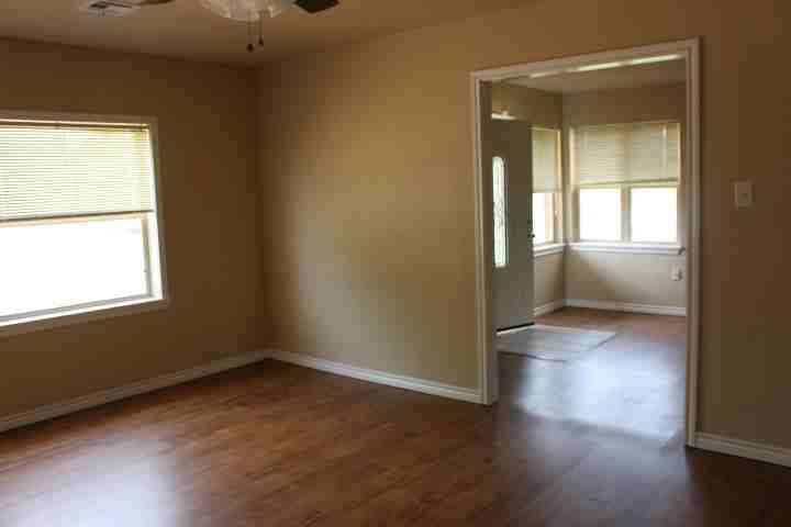 4416 Nw Baltimore Ave - Photo 3 of 18