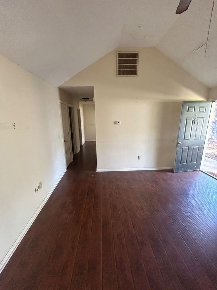 9 Evan Ct - Photo 3 of 14