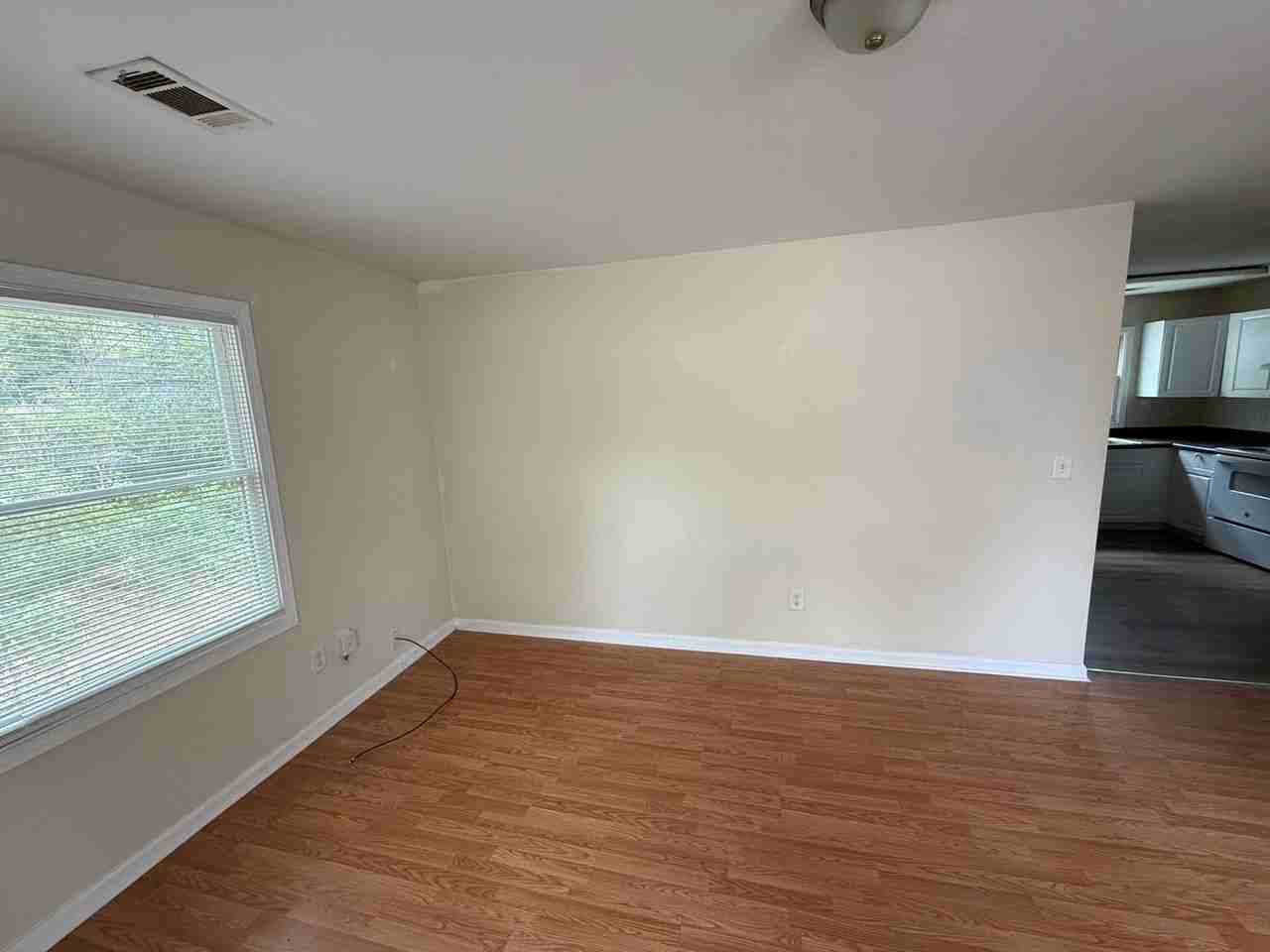 8 Burdette Pl - Photo 3 of 9