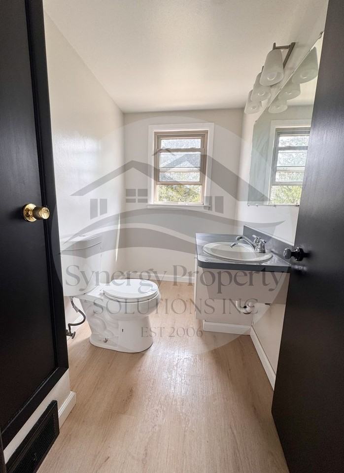 398 Sabo Dr - Photo 4 of 13