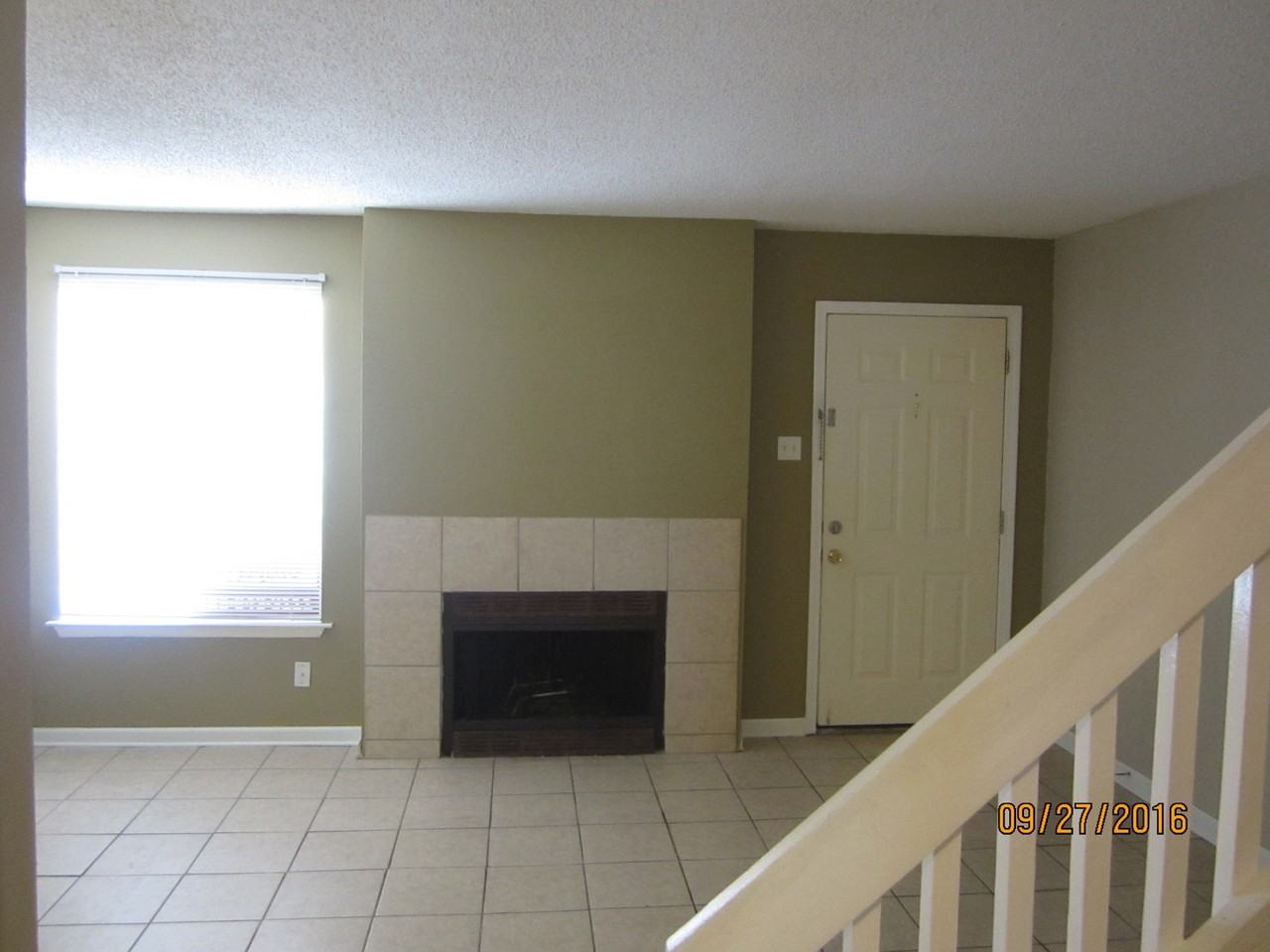 631 Cedarwood Dr - Photo 4 of 9