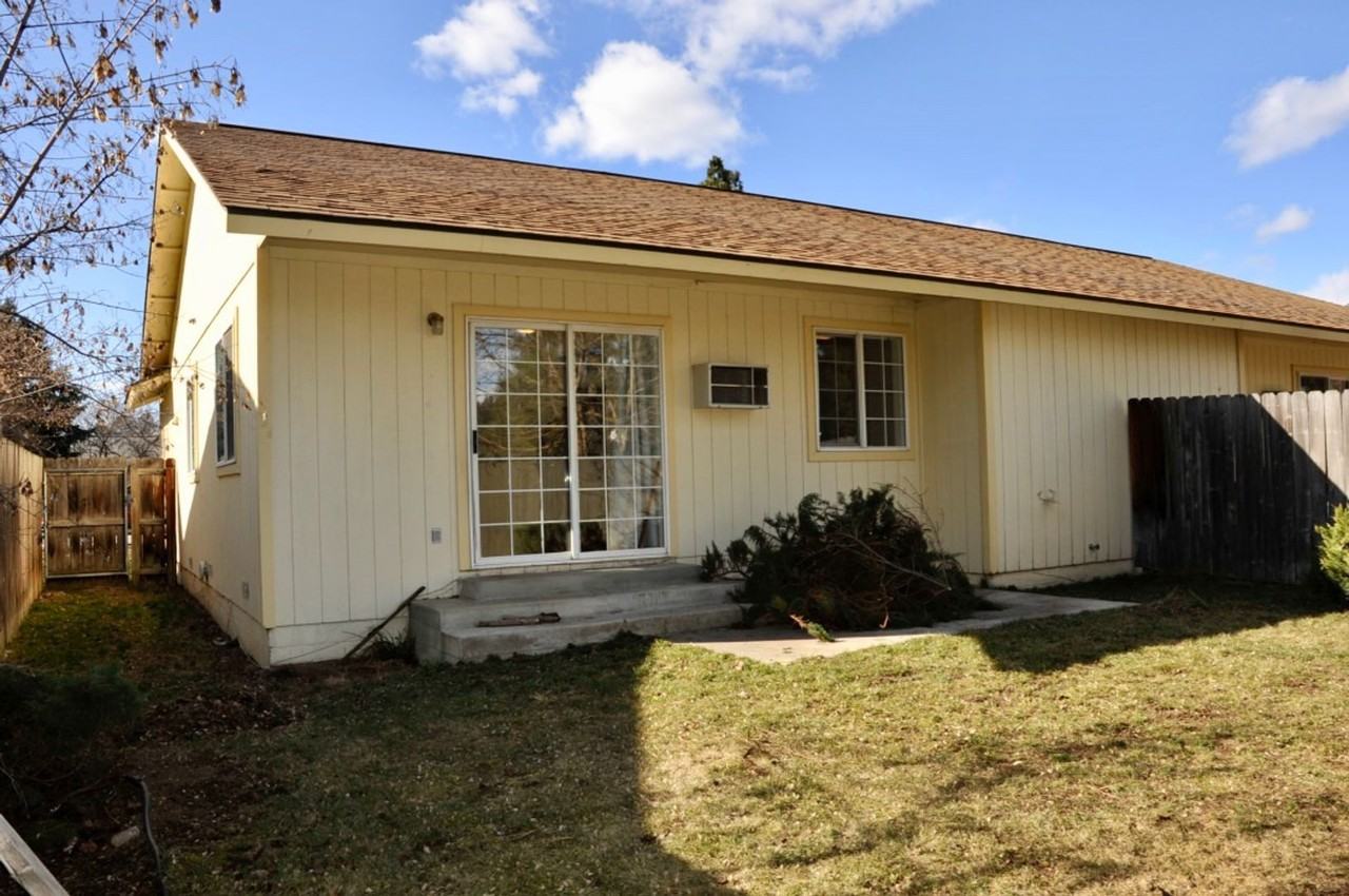 4194 E 2nd Ave #B - Photo 4 of 17