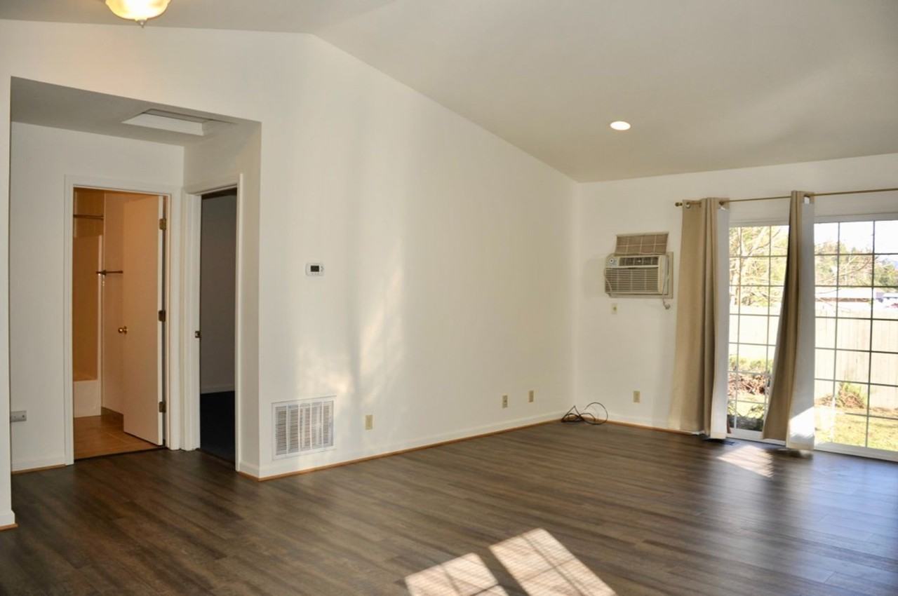 4194 E 2nd Ave #B - Photo 6 of 17