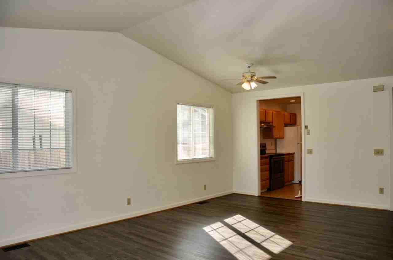 4194 E 2nd Ave #B - Photo 7 of 17