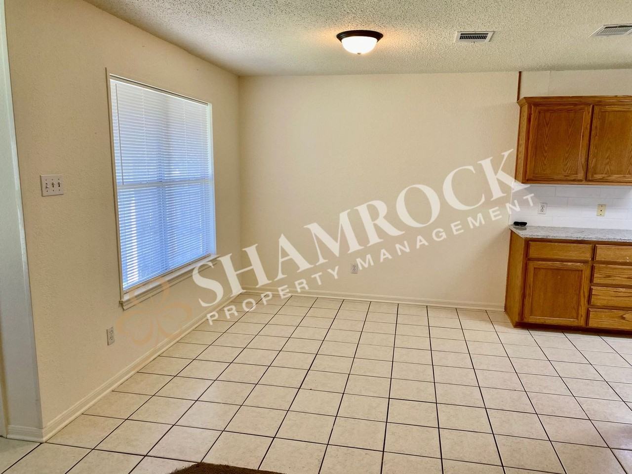 10109 Cordoba Ct Unit B - Photo 4 of 6