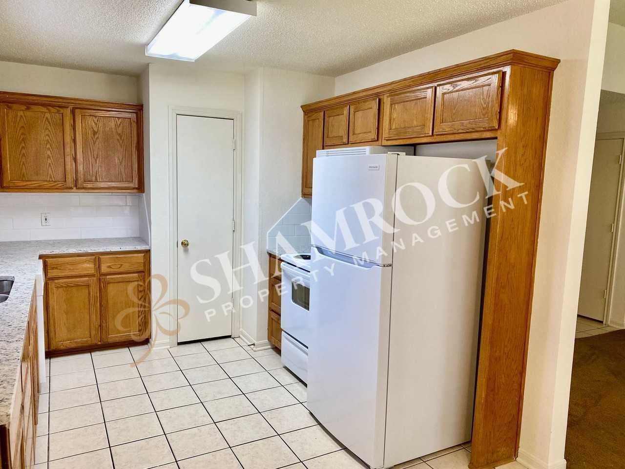 10109 Cordoba Ct Unit B - Photo 6 of 6