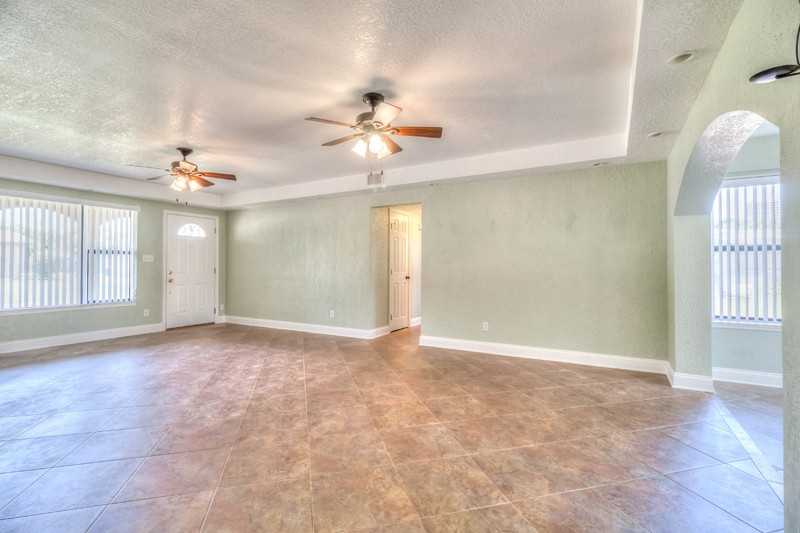 112 Jamestown Dr - Photo 5 of 21