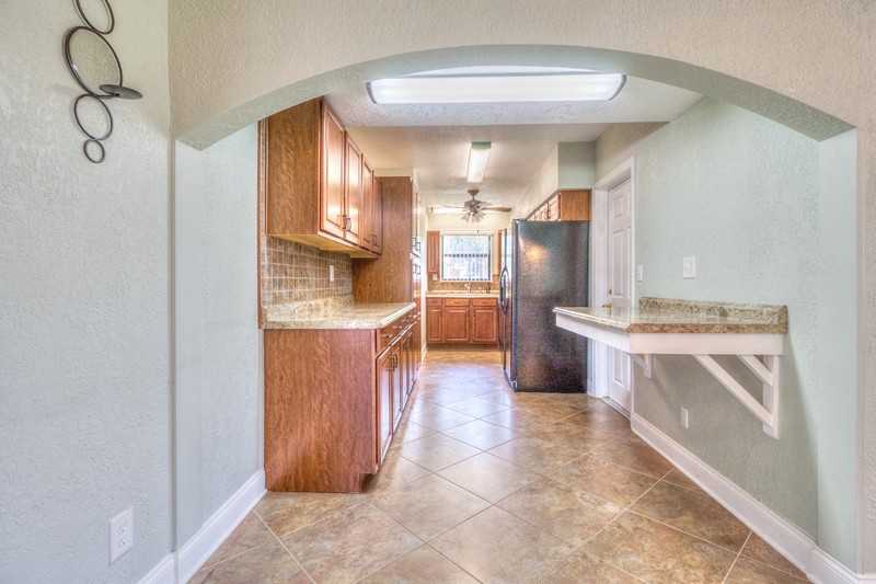 112 Jamestown Dr - Photo 6 of 21