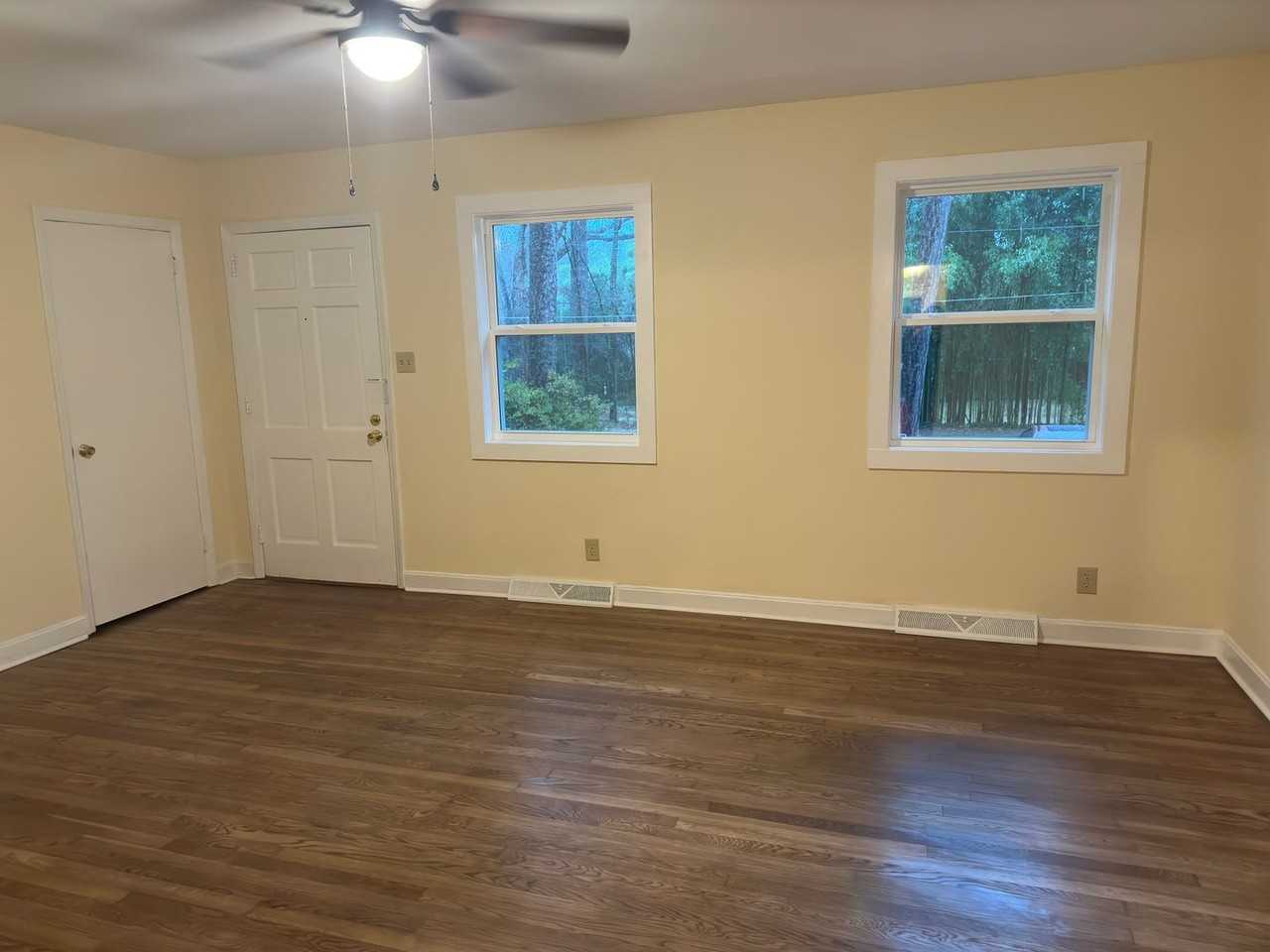 2806 Nation Ave - Photo 2 of 8