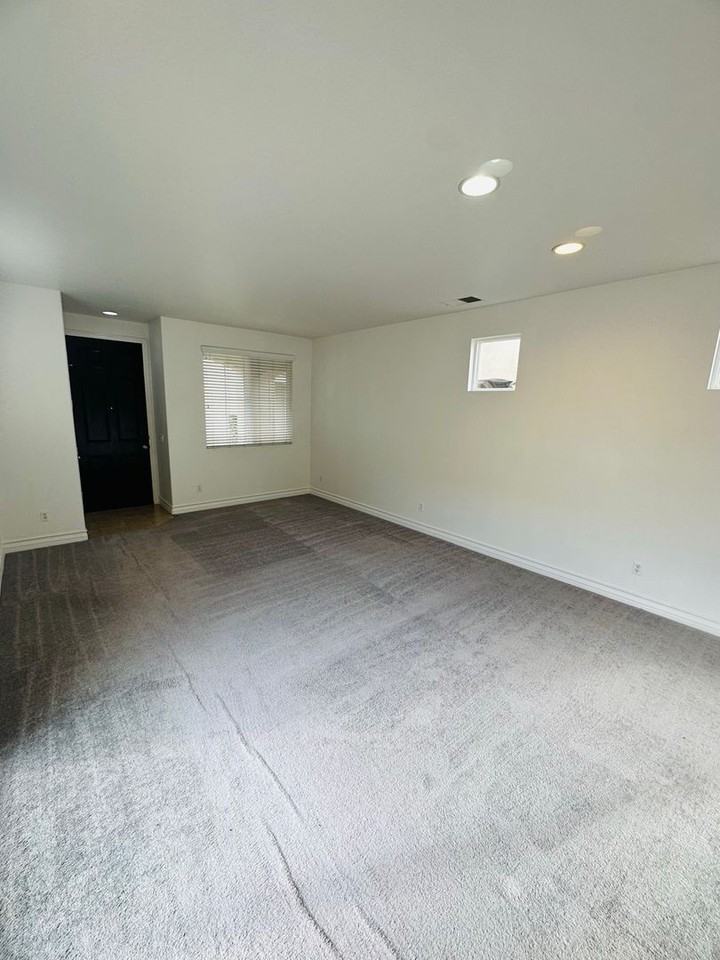 37168 Galileo Ln - Photo 5 of 25