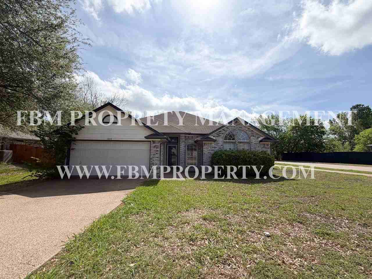 1000 Short Line Blvd - Photo 2 of 24