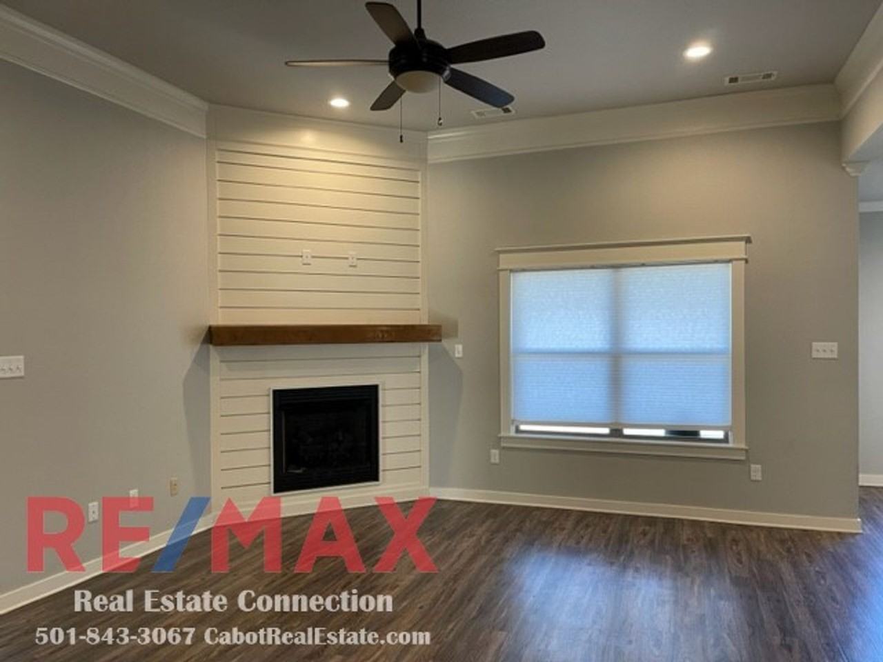 785 Mango Loop - Photo 2 of 18