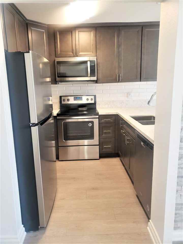 589 N Johnson Ave #210 - Photo 2 of 21