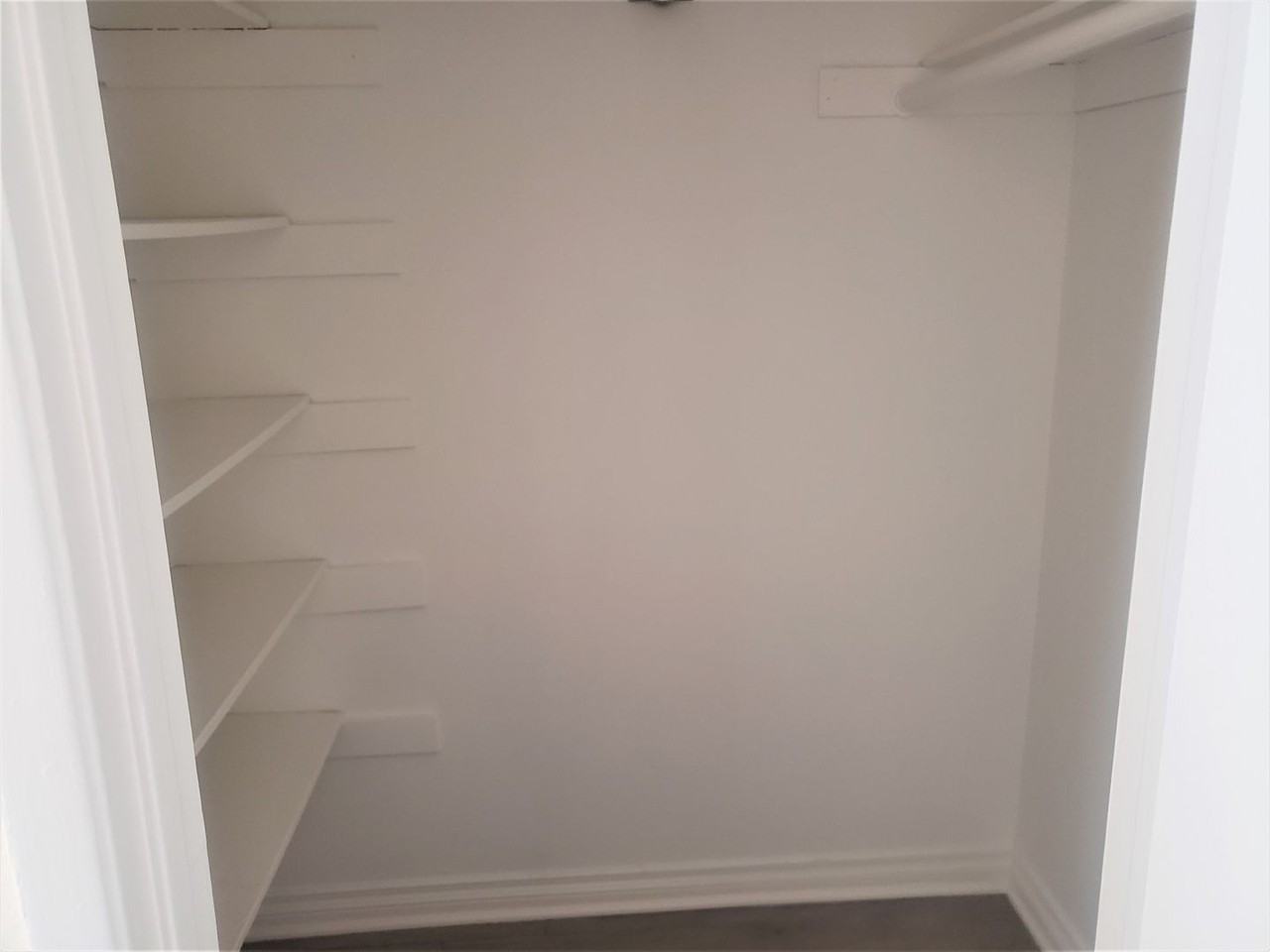 589 N Johnson Ave #210 - Photo 4 of 21