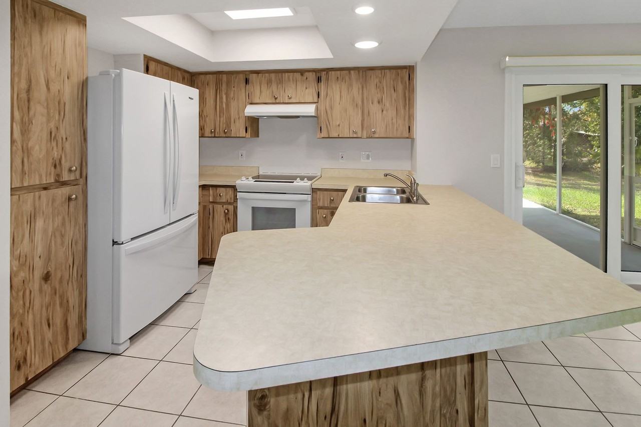 145 Hourglass Dr - Photo 4 of 16