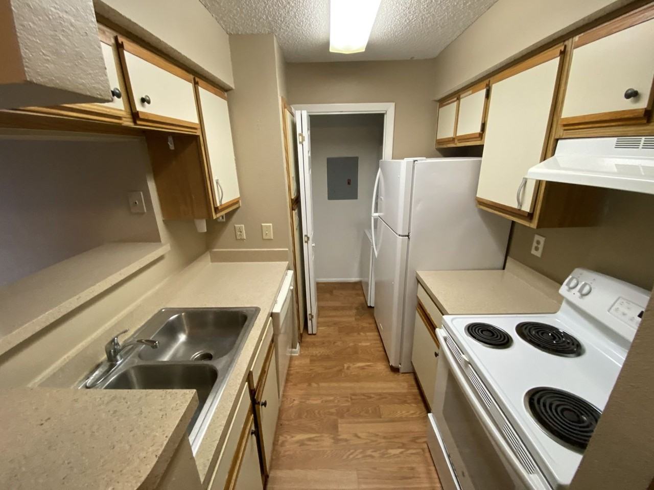 232 Afton Sq #204 - Photo 4 of 11