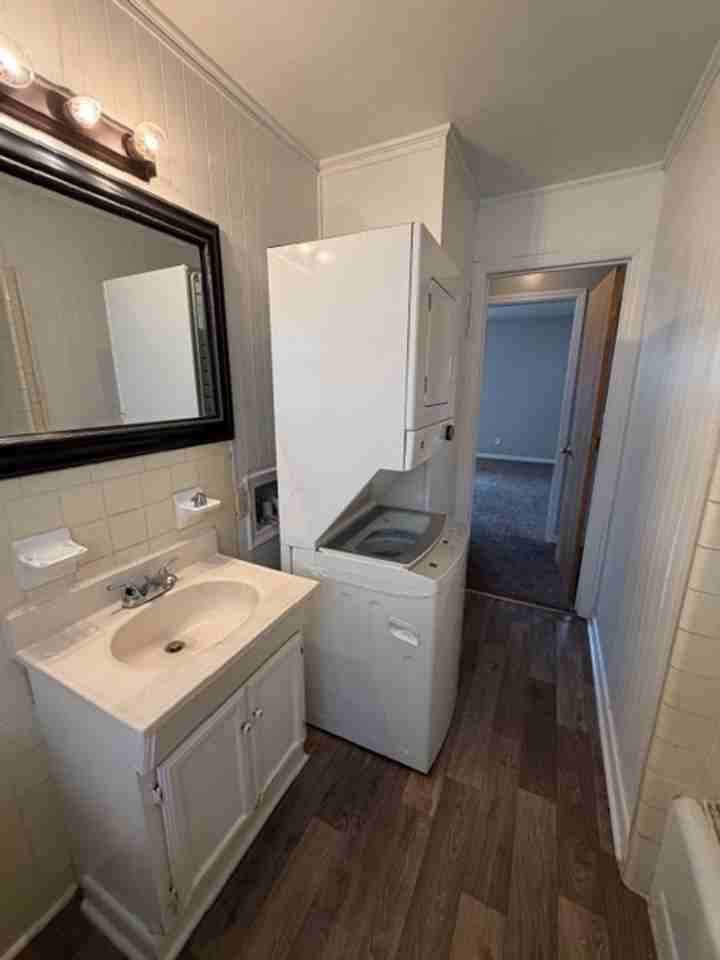 107 Jackson St Nw - Photo 7 of 11