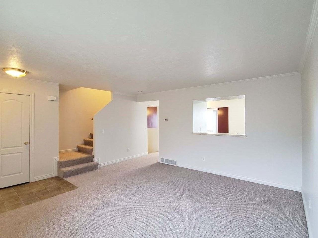 393 E Braidhill Dr - Photo 2 of 23