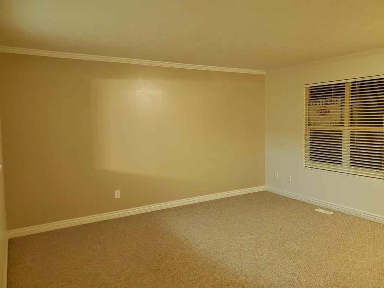 393 E Braidhill Dr - Photo 3 of 23