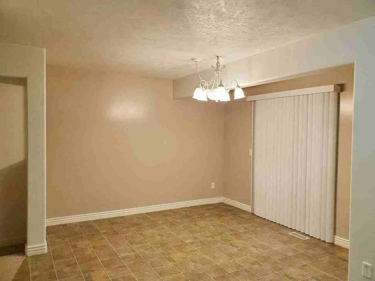 393 E Braidhill Dr - Photo 6 of 23