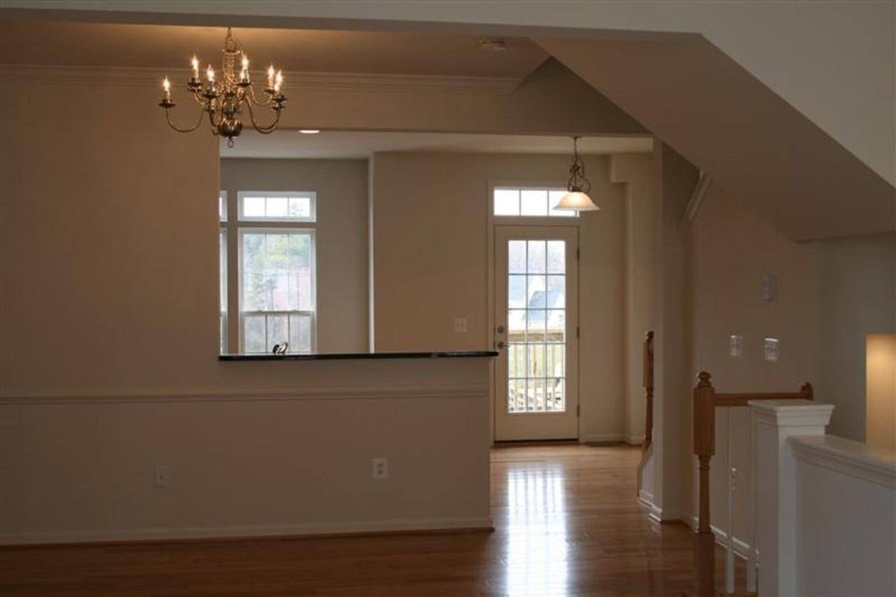 2386 Abington Dr - Photo 7 of 24