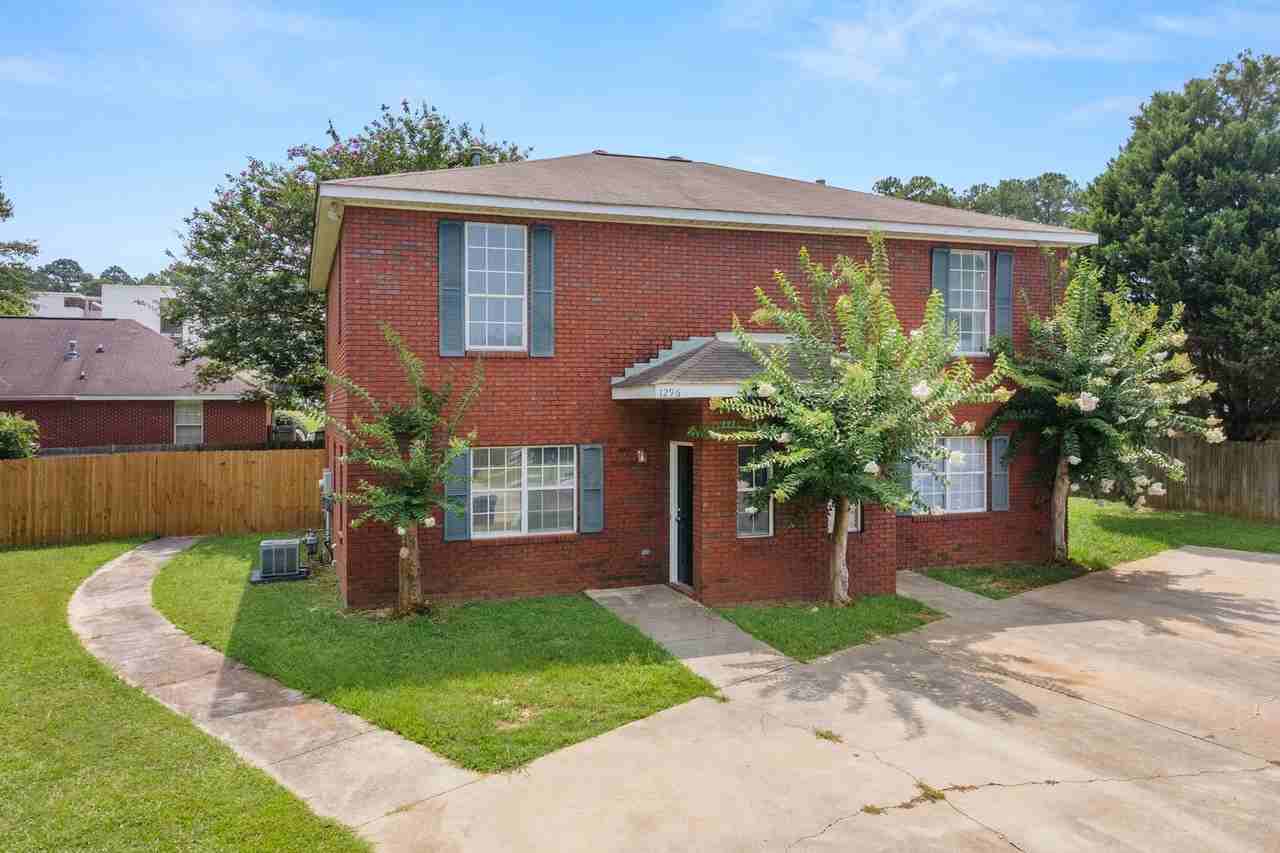 1296 Ty Ct - Photo 2 of 13