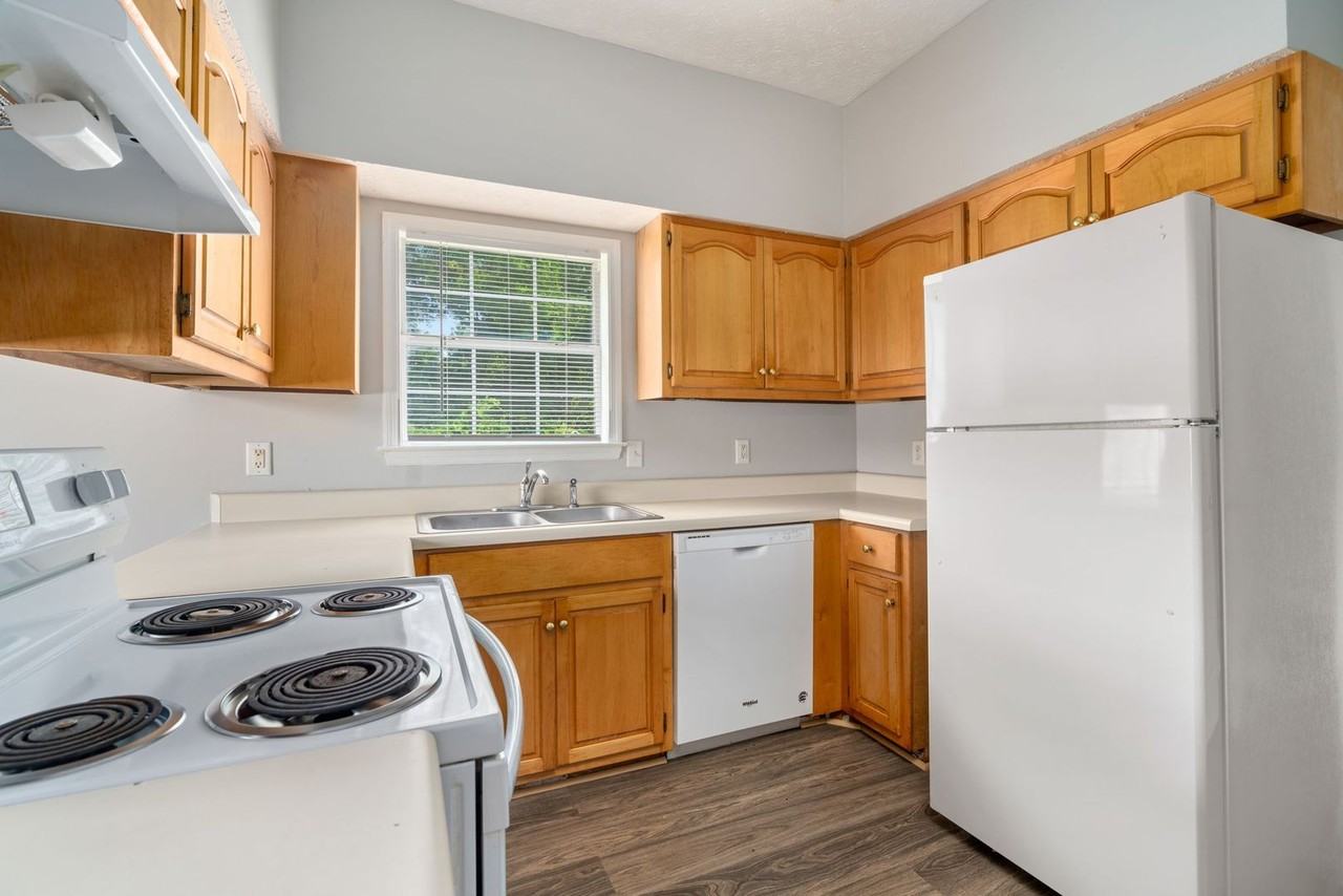 1296 Ty Ct - Photo 5 of 13