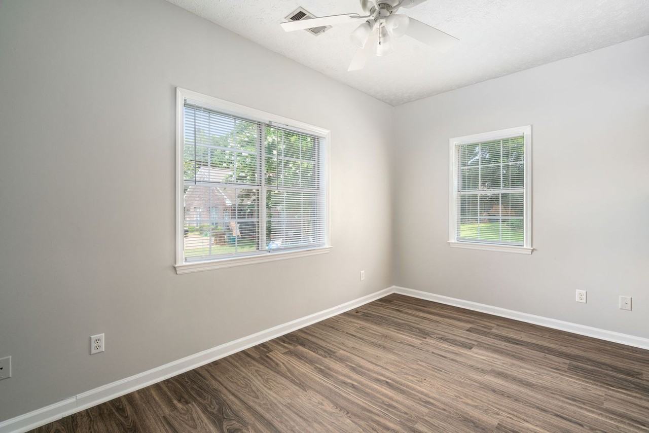 1296 Ty Ct - Photo 6 of 13