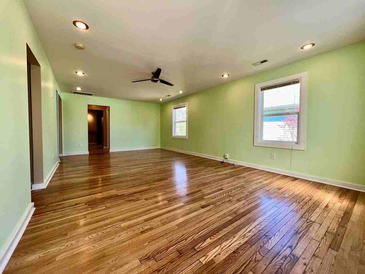 808 Kent St - Photo 2 of 27