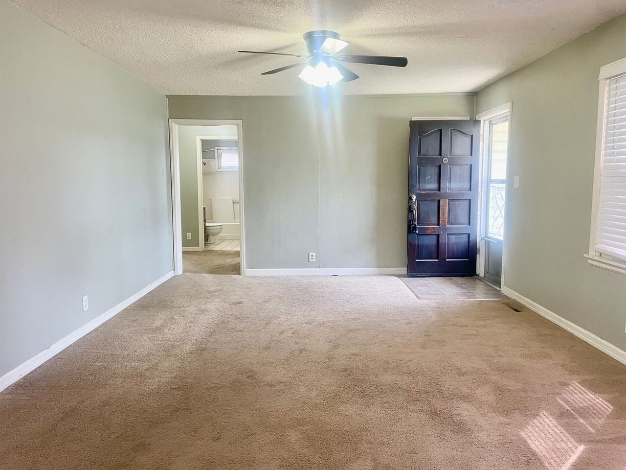 1710 South Ave - Photo 3 of 20